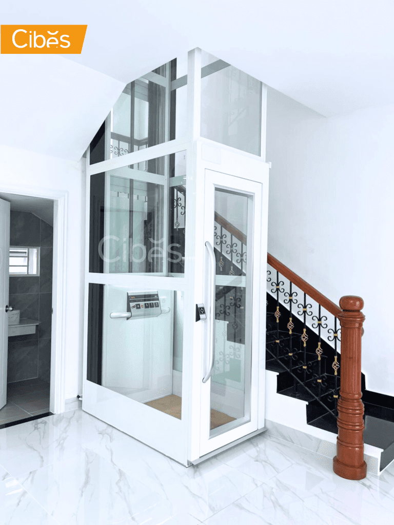 Home-lift-for-narrow-spaces